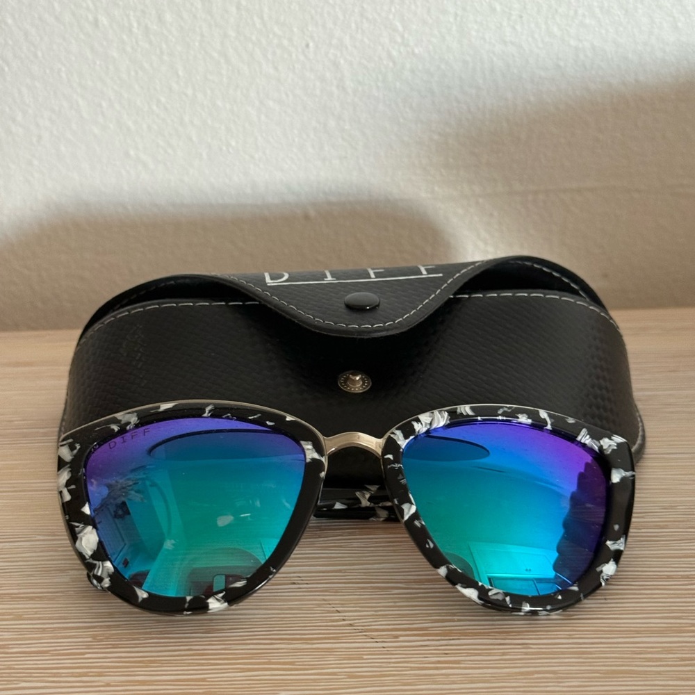 DIFF Sunglasses